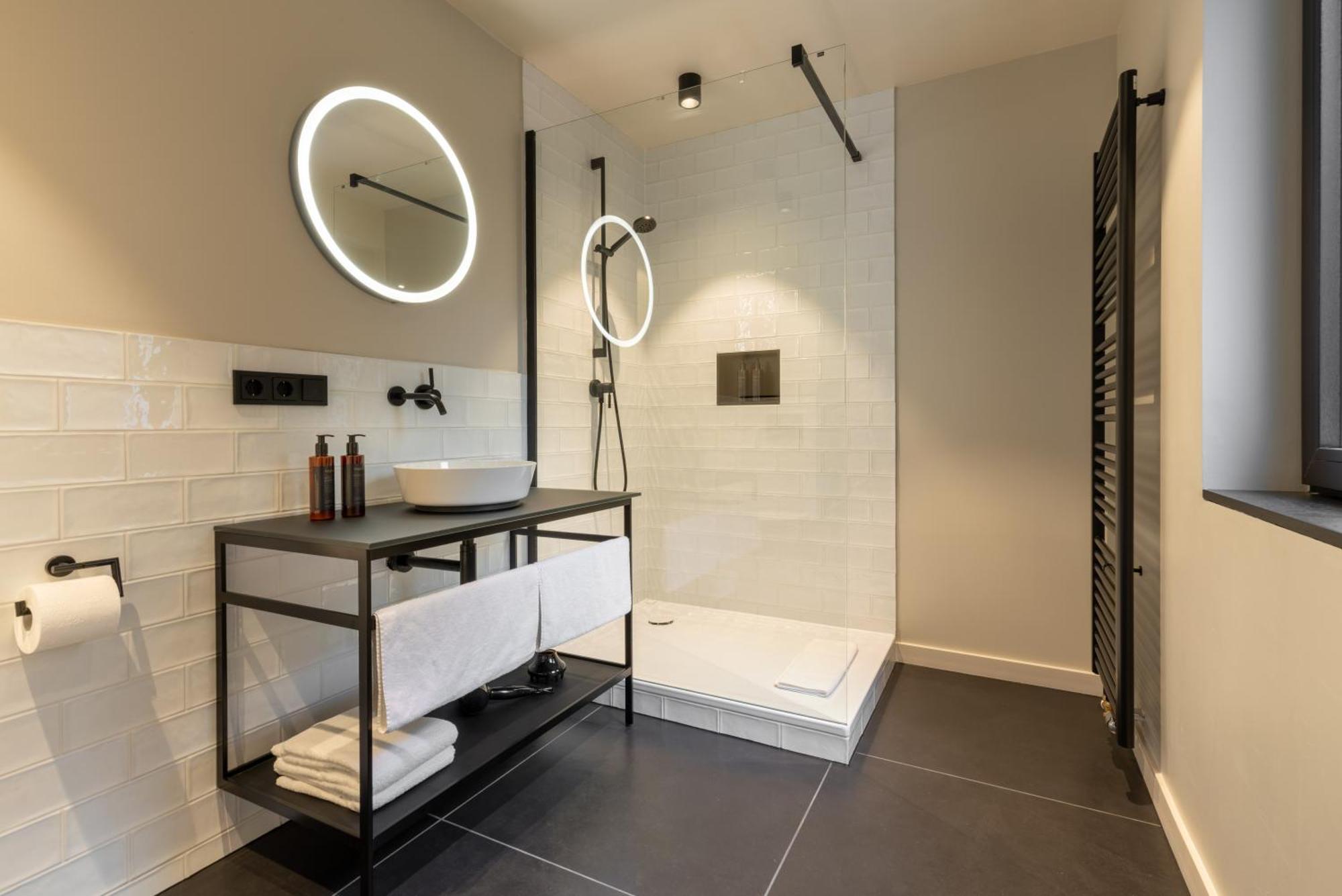 THE ADAMS - Self Check In Hotel Baden-Baden Zimmer foto